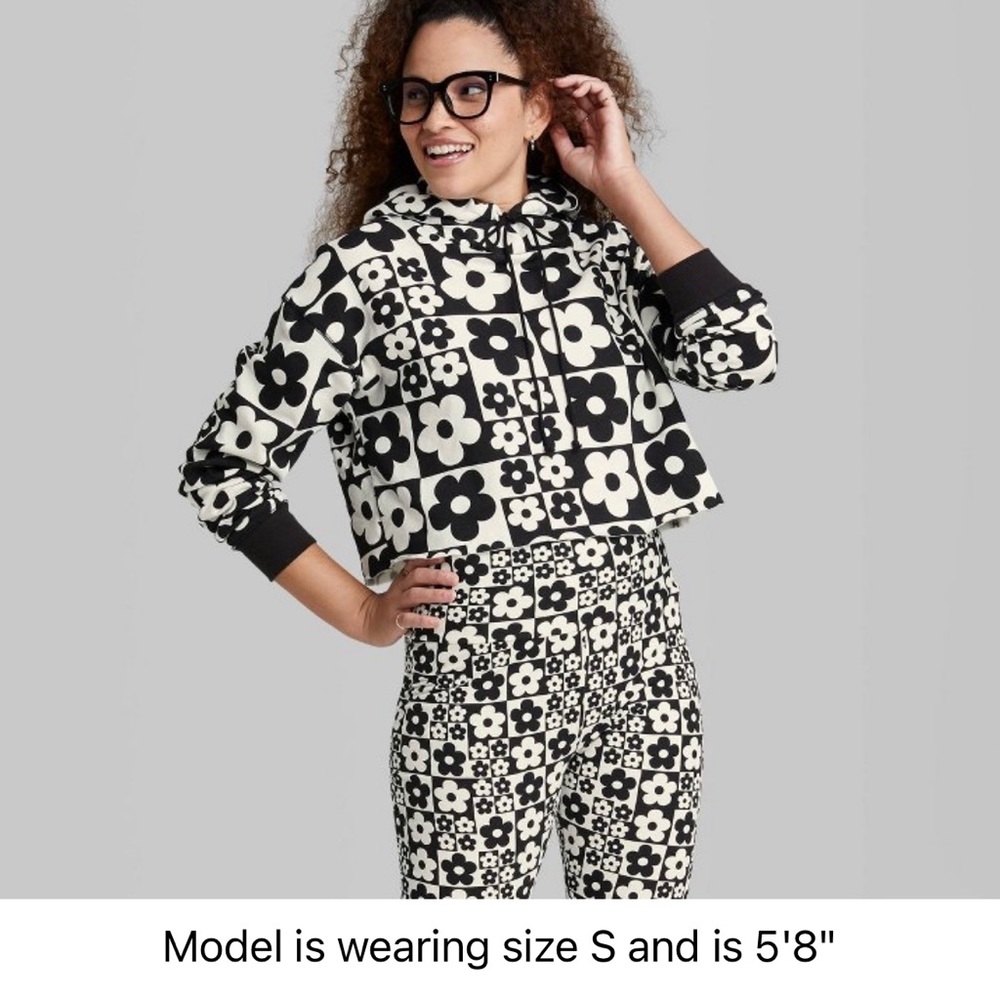 Floral cropped hoodie